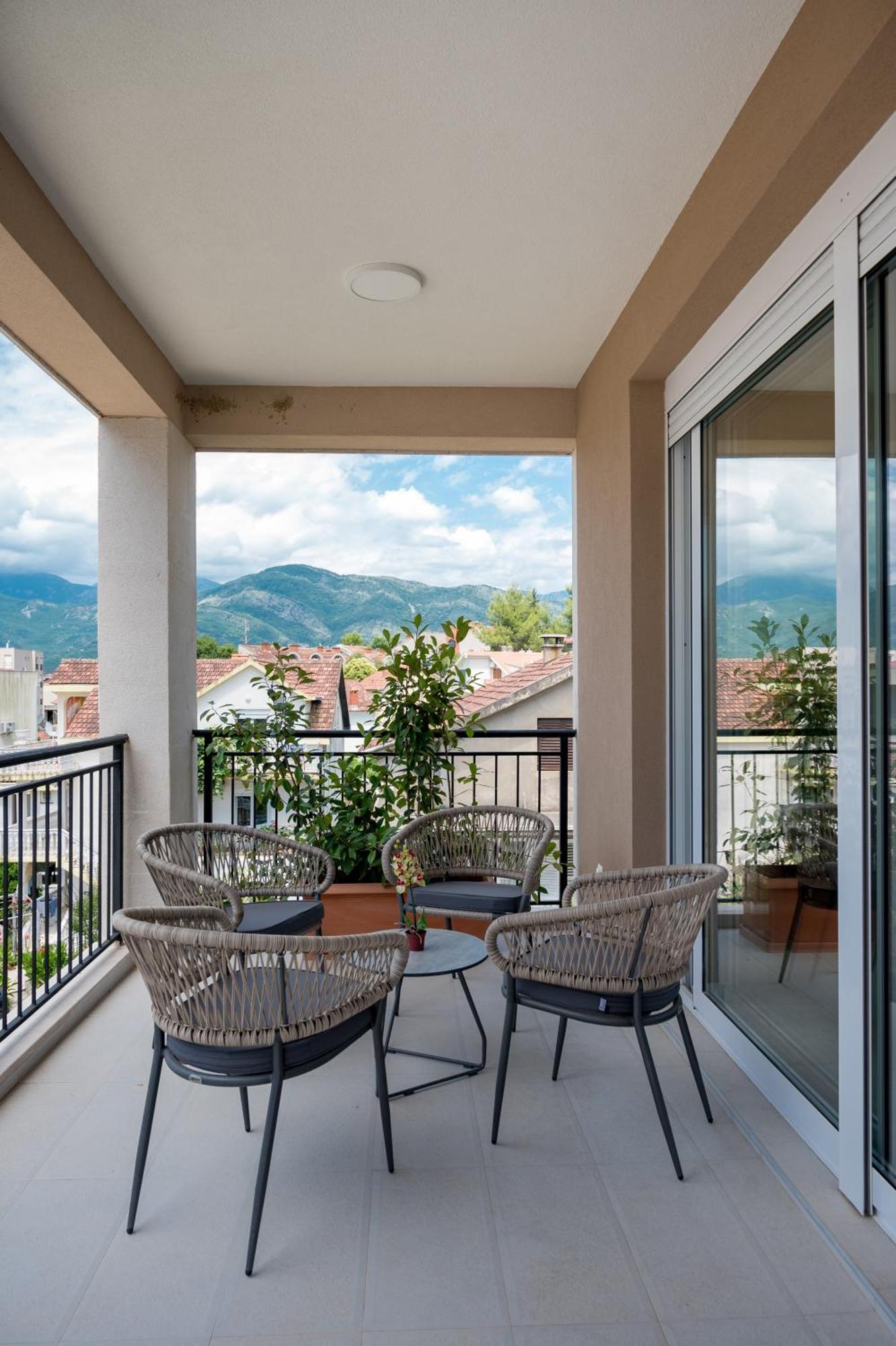Villa Linz Tivat Exterior photo